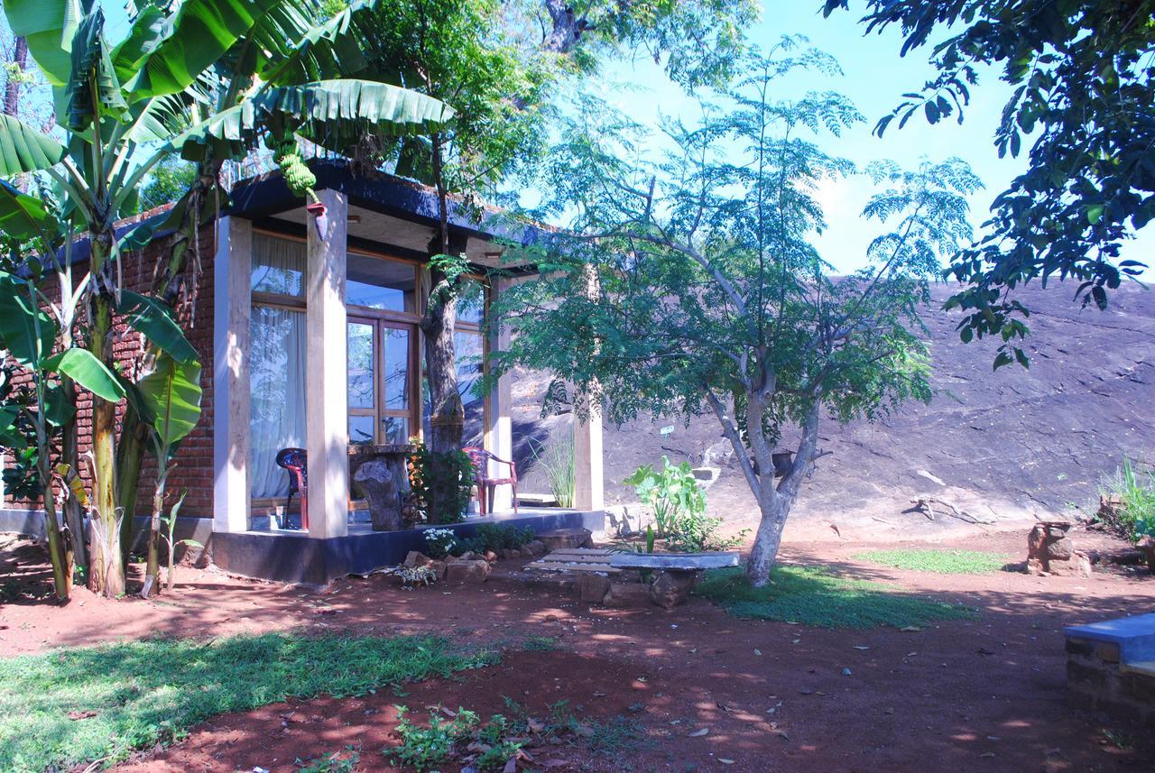 Sigiri Lake Paradise Villa Sigiriya Exterior photo