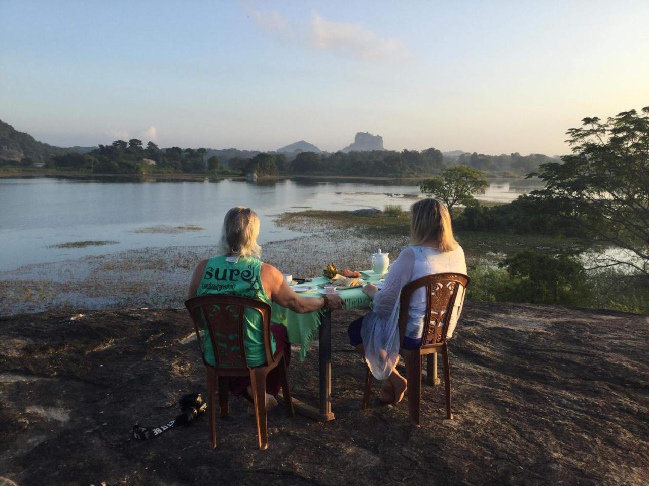 Sigiri Lake Paradise Villa Sigiriya Exterior photo